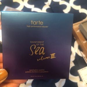 TARTE EYE SHADOW PALETTE.